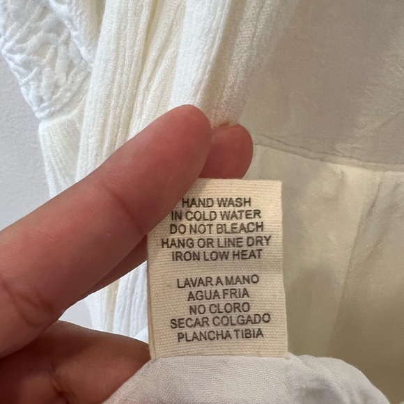 ILLA ILLA White Crochet Babydoll Romper Women’s Small EUC - Picture 8 of 8